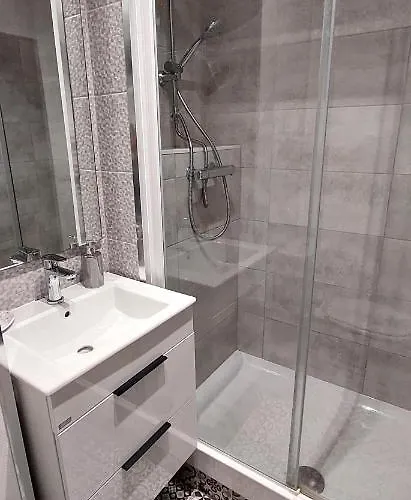 Cosy Le Garden Ensoleille Apartment *